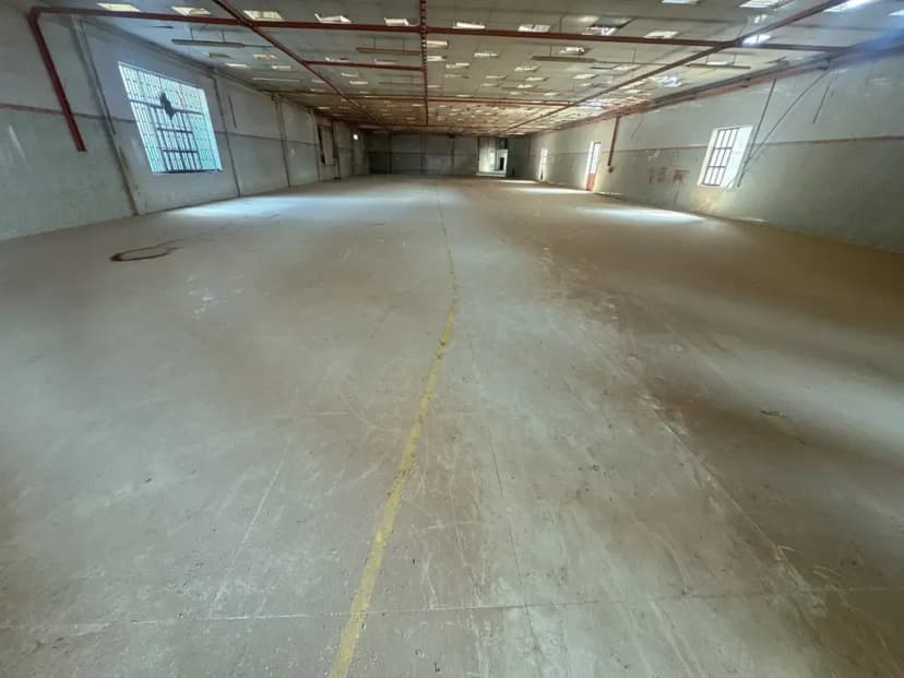 Cho thuê 4000m2 kho xưởng có sẵn điện 3 pha tại Bến Tre