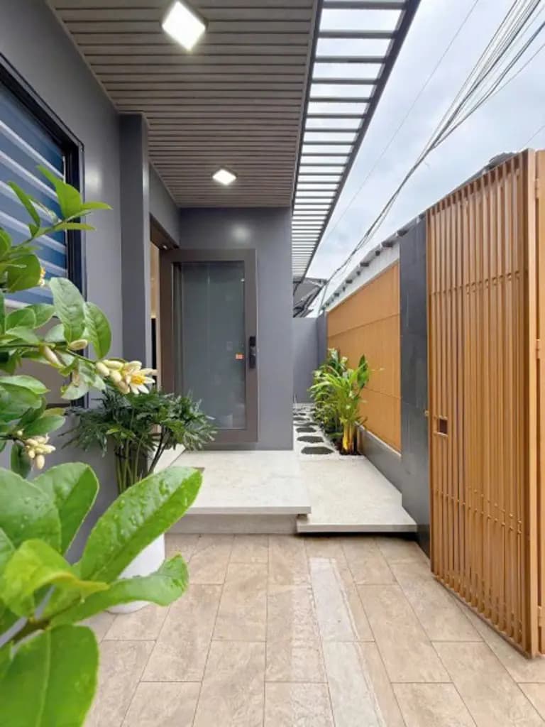 Main-Giảm Giá Sốc Còn 4,8 Tỷ – Nhà Phố Gần Biển Nguyễn Tất Thành-2