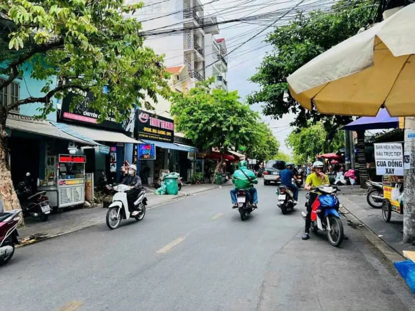 Bán Nhà Mặt Tiền Lý Phục Man . Quận 7. DT 12x28m Sh 300m2. Giá tốt 50 tỷ