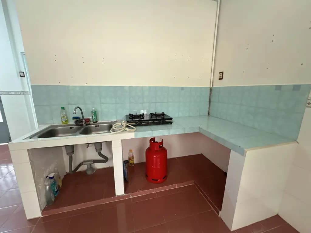 Main-Cho thuê nhà Phú Tân có sân rộng đậu oto thoải mái-2