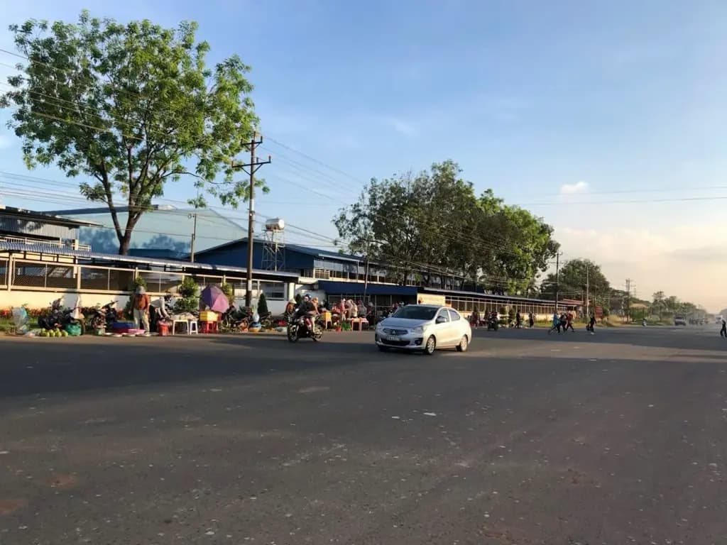 Main-KẸT TIỀN BÁN GẤP 450M2 ĐẤT TC NGAY KCN DÂN CƯ ĐÔNG SÁT CHỢ, TR.HỌC. GIÁ 545TR/SỔ-4