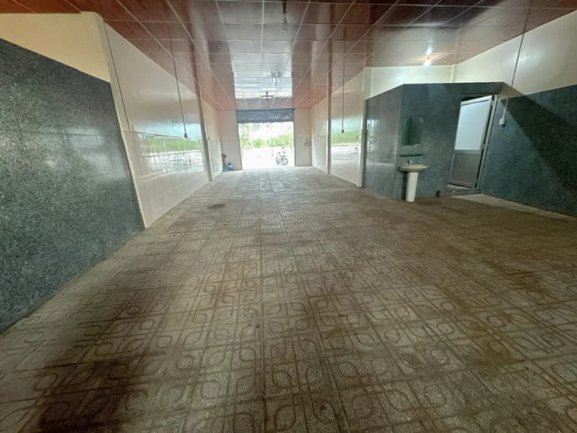 Cho thuê kho mặt tiền 130m2 đường Hùng Vương,P7