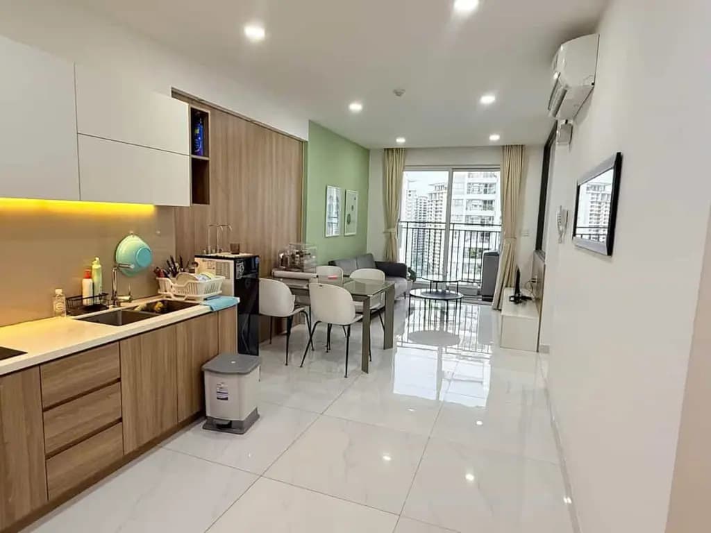 Main-Cần bán gấp căn hộ CARILLON 2 Q.TÂN PHÚ, 2 tỷ, 66m2, 2PN 2WC, nội thất cơ bản, thoáng mát, SHR-0