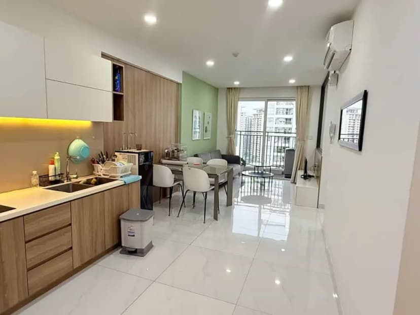 Cần bán gấp căn hộ CARILLON 2 Q.TÂN PHÚ, 2 tỷ, 66m2, 2PN 2WC, nội thất cơ bản, thoáng mát, SHR