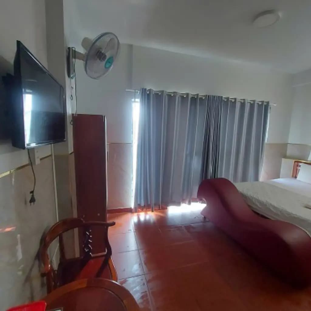 Main-Sang khách sạn 18 phòng/có thang máy (giá 50 triệu) Quận Tân Phú.-2
