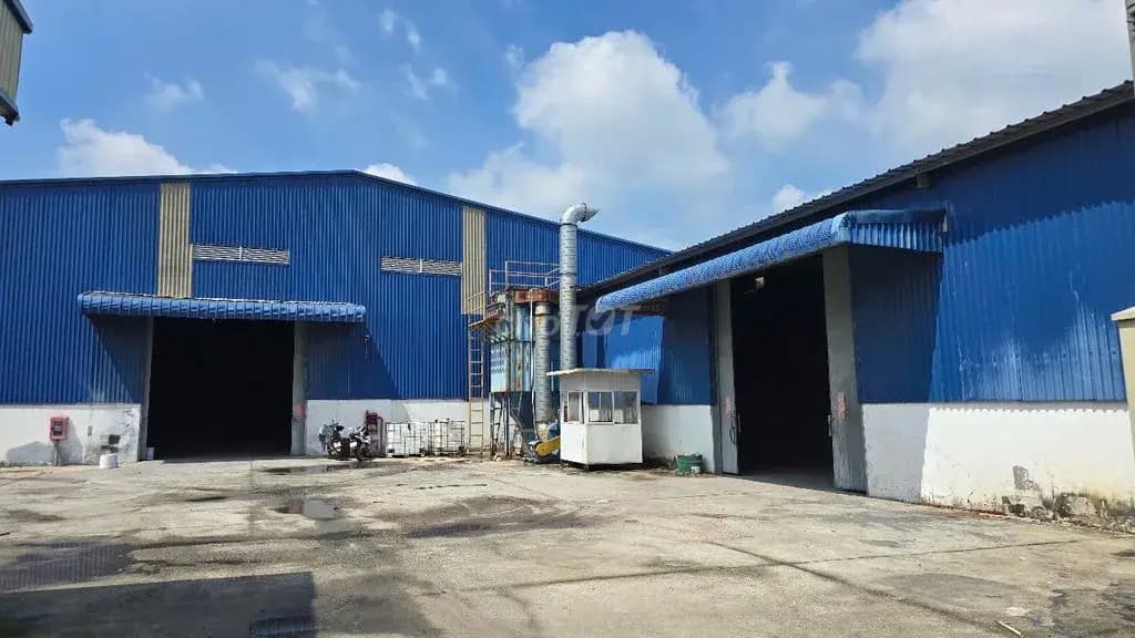 Main-Cho thuê 2400m2 Xưởng Vĩnh Tân ,Tân Uyên ,giá : 160 TRIỆU, đường cont-3