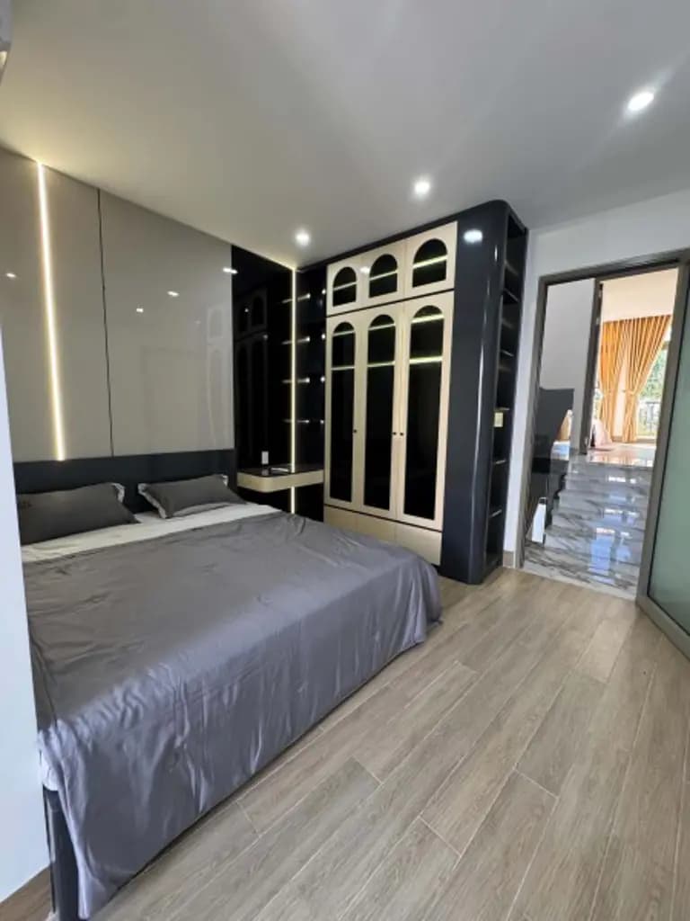 Main-Nhà Đẹp Trần Cao Vân - 75m2 - Bể Bơi - Full nội thất cao cấp - Hơn 5 Tỷ-0