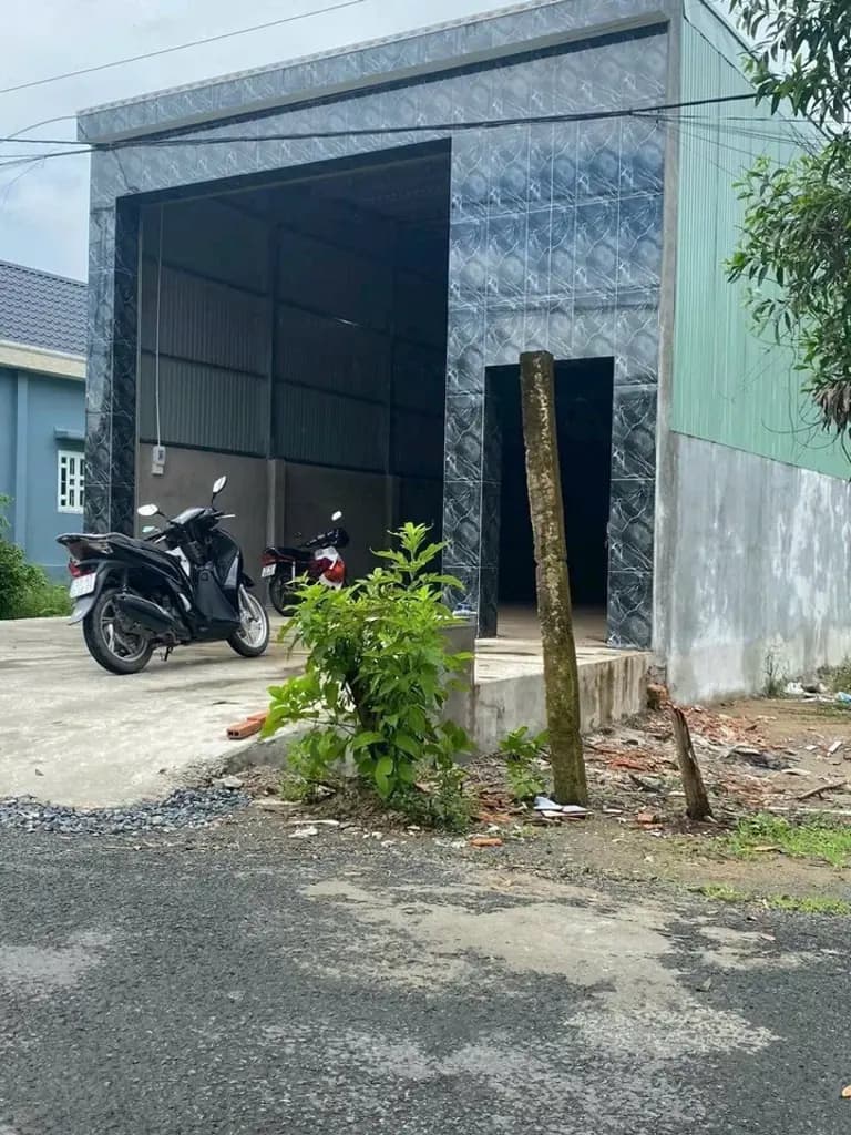 Main-Cho thuê kho 370m2 (7x53) MT liên xã Thanh Phú - Tân Bửu, sát nút giao cao tốc, Bến Lức, Long An-0