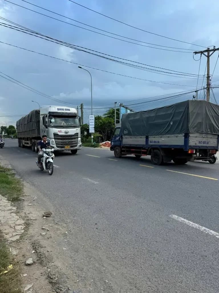Main-Cho thuê kho 822m2 (12.5x74) mặt tiền TL 823, Đức Lập Thượng, Đức Hòa, Long An, giá rẻ-1