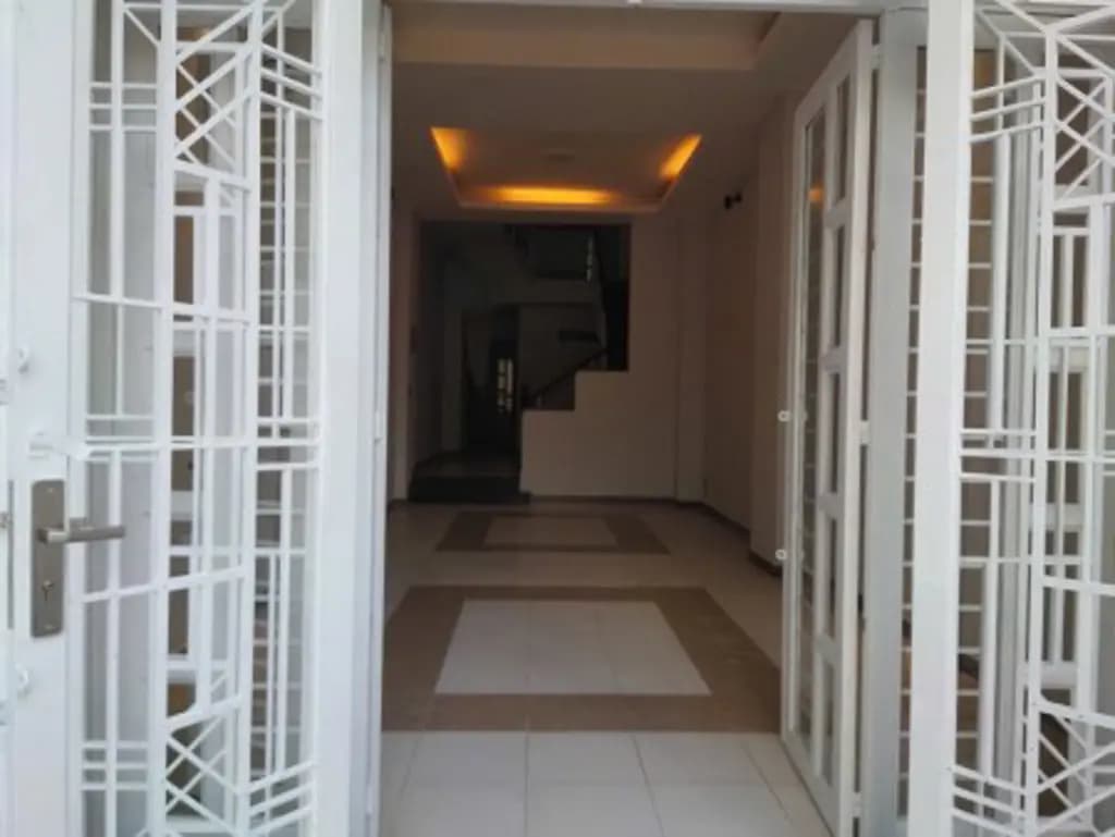 Main-Nhà cho thuê nguyên căn.Diện tích 4x23-4
