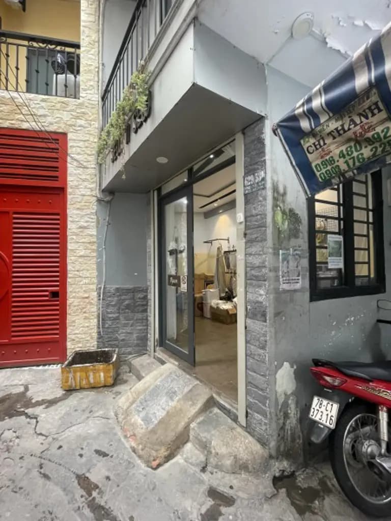 Main-Bán nhà 15m2 hẻm 629 Cách Mạng Tháng 8, Quận 10 giá 2,25 tỷ-1