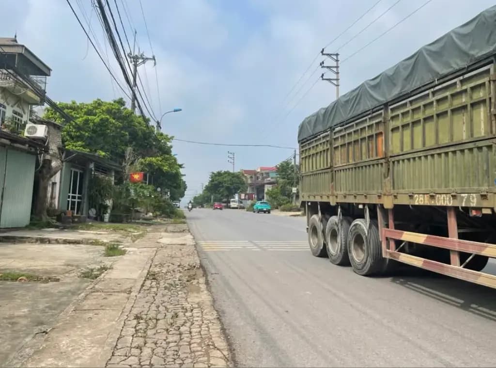 Main-Bán Đất 100m2 có sẵn 100 m2 thổ cư giá 1.6 tỷ tại Phường Xuân Khanh Thị xã Sơn Tây Hà Nội-0