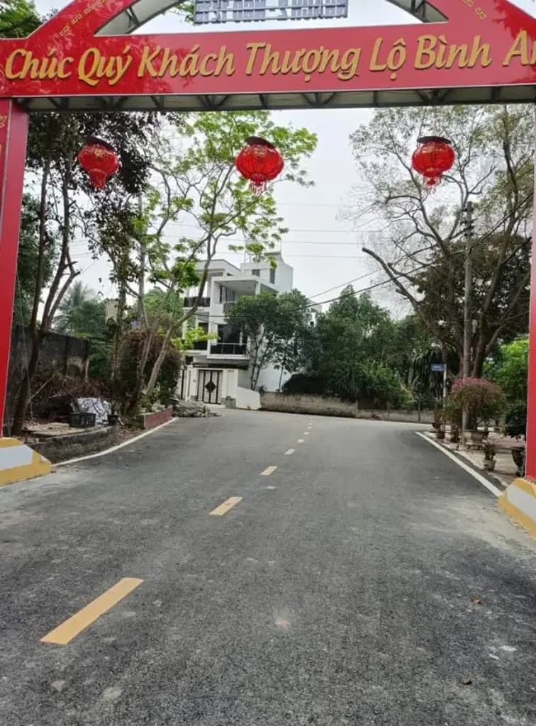 Main-Bán Đất 100m2 có sẵn 95 m2 thổ cư giá 2 tỷ tại Phường Xuân Khanh Thị xã Sơn Tây Hà Nội-1