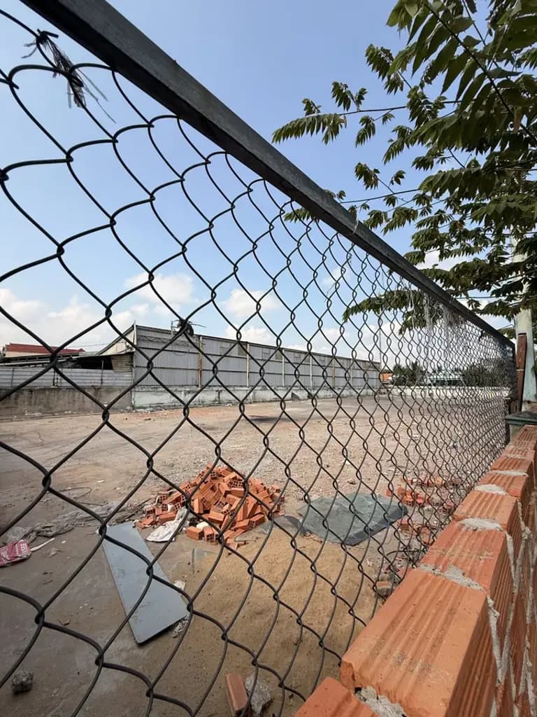 Main-Bán Kho, nhà xưởng 900m2 có sẵn 200 m2 thổ cư giá 25 tỷ tại Đường Tân Túc Thị trấn Tân Túc Huyện Bình Chánh TP. Hồ Chí Minh-1