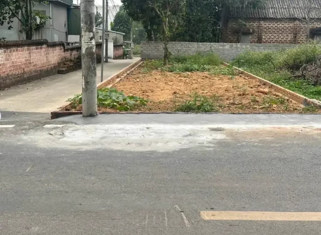 Main-Bán Đất 100m2 có sẵn 100 m2 thổ cư giá 1.3 tỷ tại Phường Xuân Khanh Thị xã Sơn Tây Hà Nội-1