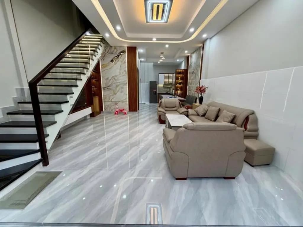 Main-Bán nhà tân phú - luỹ bán bích, 5x11, giáp trung tâm giá chỉ nhỉnh 6 tỷ-0
