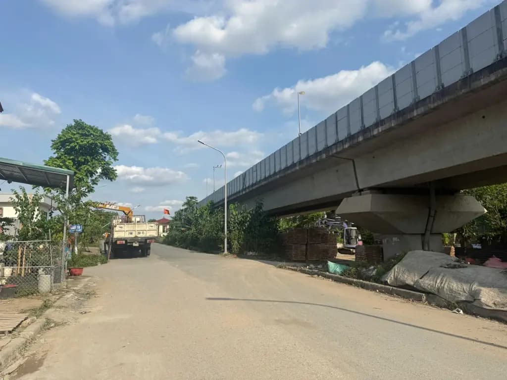 Main-Cho thuê kho phố Xốm, đường Depot Phú Lương xe 10 tấn vào tận nơi DT 120m2. Giá 10 triệu/tháng-2