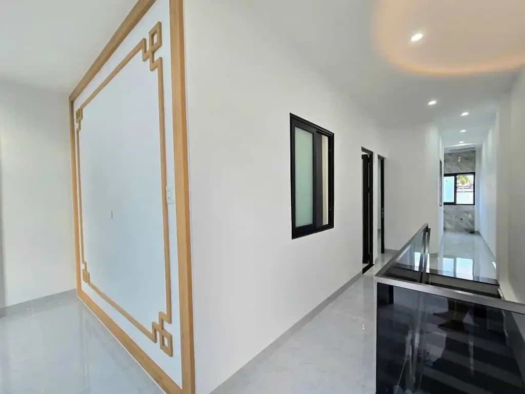 Main-Nhà 2 tầng mới xây, view đẹp-1