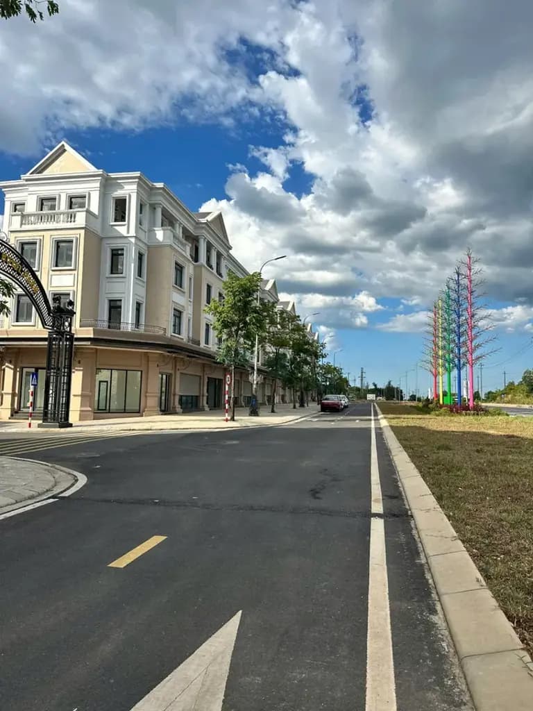 Main-CHO THUÊ SHOPHOUSE MẶT TIỀN TRƯƠNG CÔNG KỈNH- VINCOM ĐÔNG HÀ GIÁ SIÊU ƯU ĐÃI 🔥-0