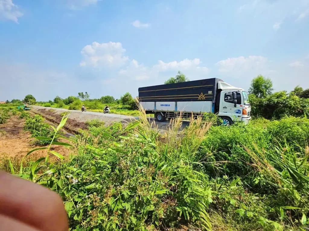 Main-📣📣1000mv đất vườn MT Kênh 899tr - Đường xe tải nhựa - Khu vực đc chuyển thổ Xã Thạnh Hòa Huyện Bến Lức Long An-1