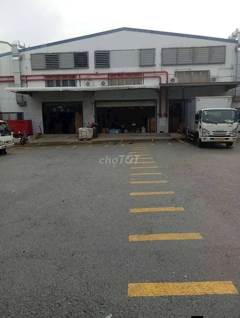 cho thuê nhà xưởng 1300m2 giá thuê 60 triệu/ tháng