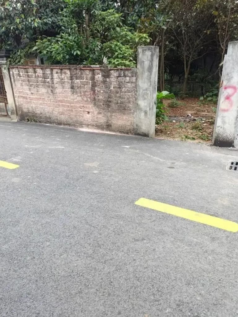 Main-Bán Đất 100m2 có sẵn 95 m2 thổ cư giá 2 tỷ tại Phường Xuân Khanh Thị xã Sơn Tây Hà Nội-0