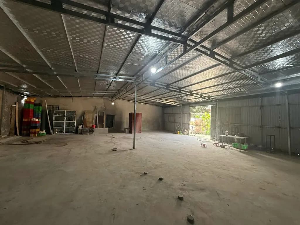 Main-Cho thuê kho phố Xốm, đường Depot Phú Lương xe 10 tấn vào tận nơi DT 120m2. Giá 10 triệu/tháng-4