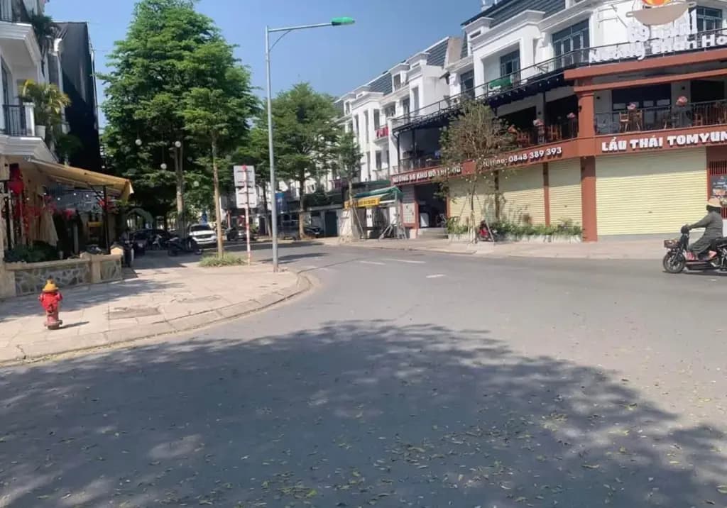 Main-Bán Đất 100m2 có sẵn 100 m2 thổ cư giá 1.6 tỷ tại Phường Xuân Khanh Thị xã Sơn Tây Hà Nội-1