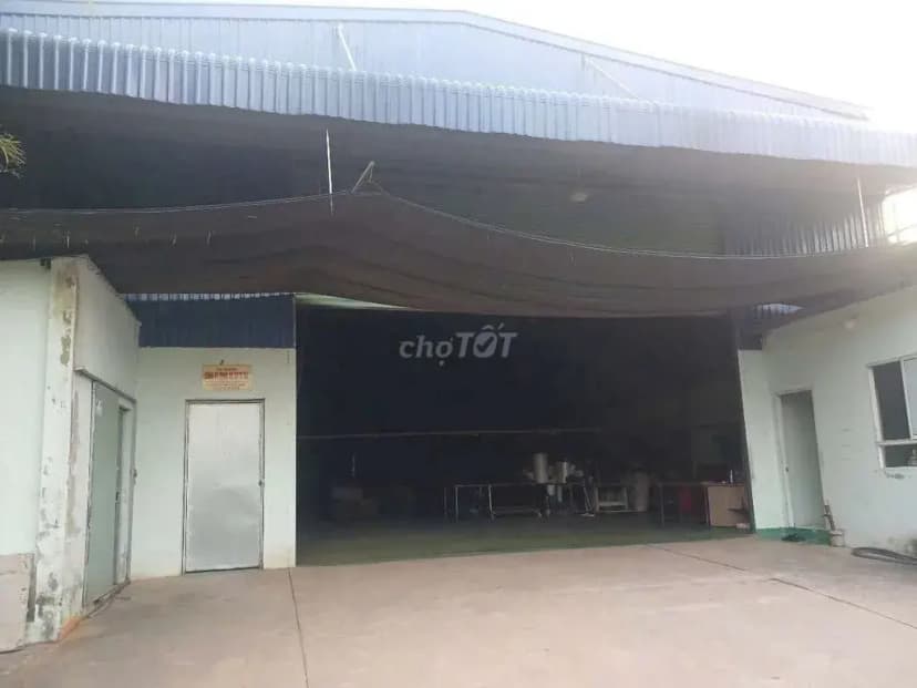 Xưởng TPK Tân Uyên 900m² sẵn 3fa văn phòng làm kho sản xuất