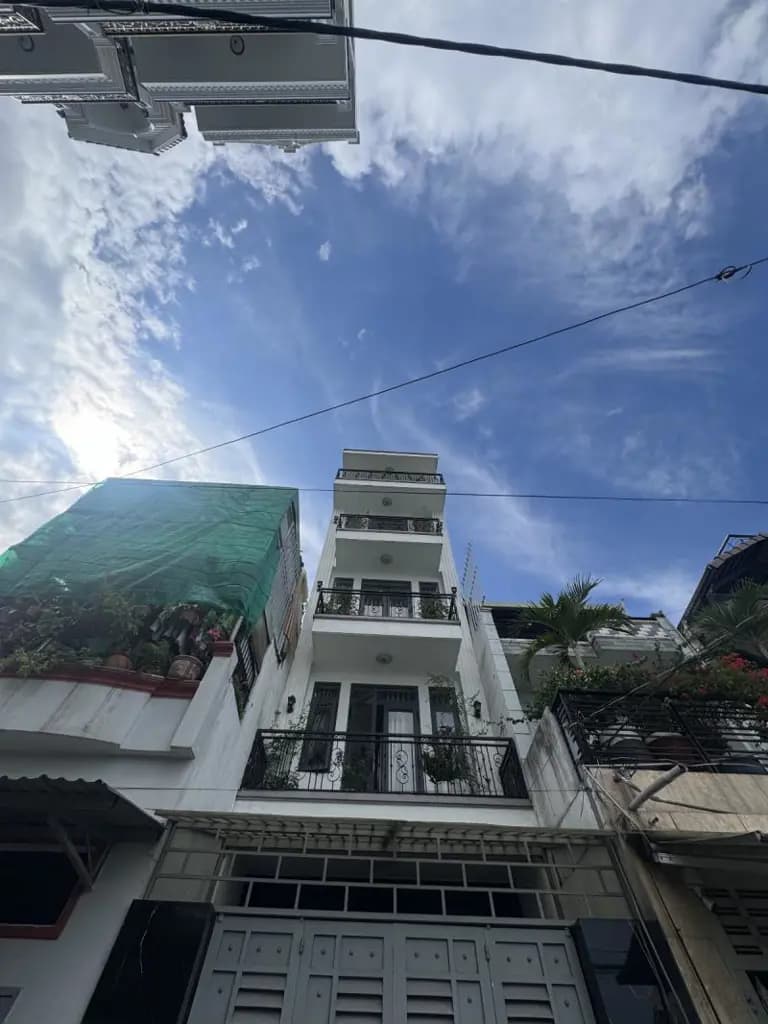 Bán nhà bình tân giáp tân phú, đường 7m, 4x13, 5 tầng, gần aeon tân phú chỉ nhỉnh 6 tỷ