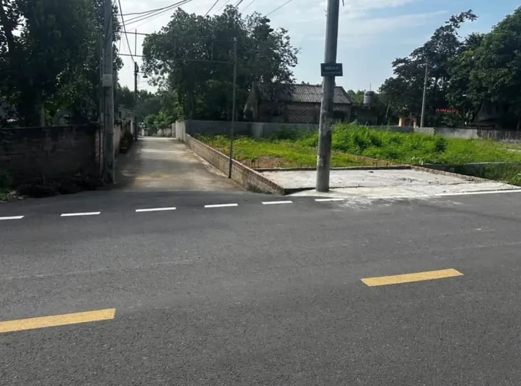 Main-Bán Đất 104m2 có sẵn 100 m2 thổ cư giá 1.6 tỷ tại Phường Xuân Khanh Thị xã Sơn Tây Hà Nội-1