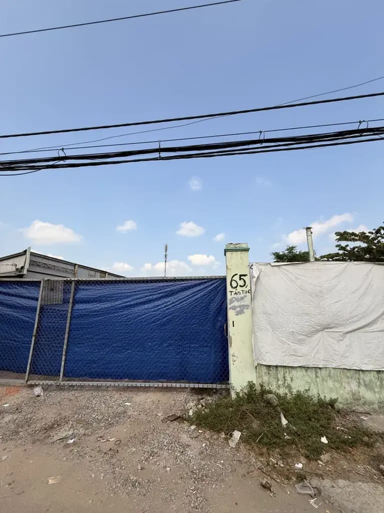 Main-Bán Kho, nhà xưởng 900m2 có sẵn 200 m2 thổ cư giá 25 tỷ tại Đường Tân Túc Thị trấn Tân Túc Huyện Bình Chánh TP. Hồ Chí Minh-0