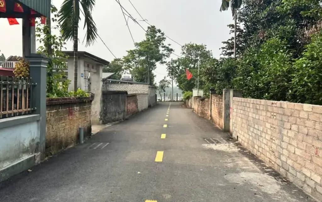 Main-Bán Đất 100m2 có sẵn 100 m2 thổ cư giá 1.6 tỷ tại - Chọn - Phường Tùng Thiện Hà Nội-1