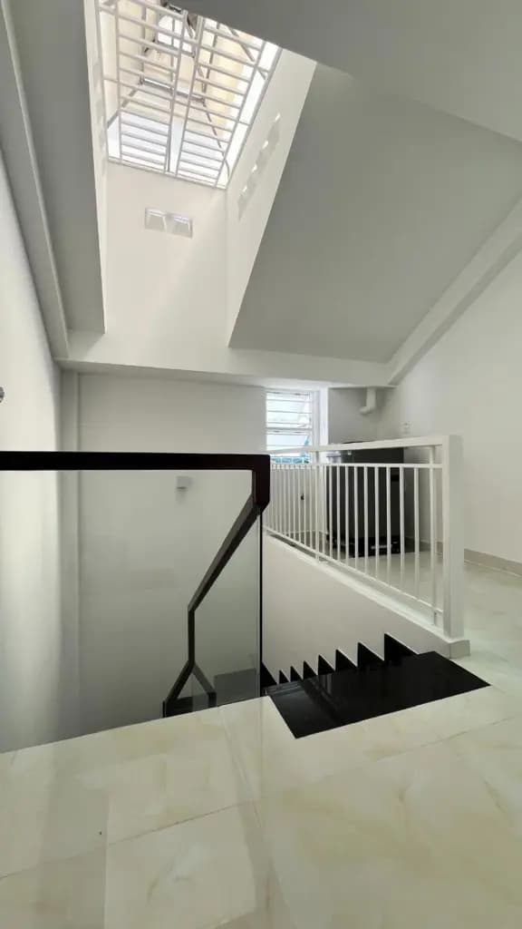 Main-Bán nhà mới 5 tầng đã có nội thất kế chợ phạm văn hai , giá 7 tỷ tl-5