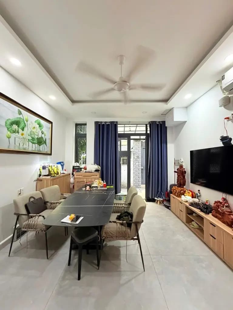 Main-Bán nhà mới 5 tầng đã có nội thất kế chợ phạm văn hai , giá 7 tỷ tl-9
