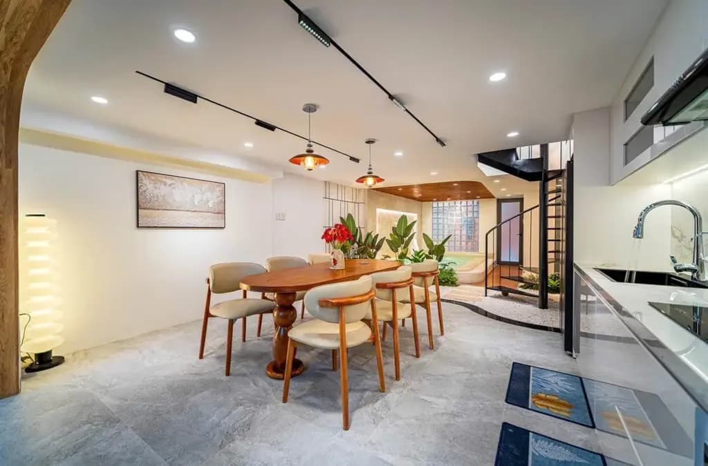 Main-Homestay Ven Biển Mân Thái TP Đà Nẵng , Có Hồ Bơi đẹp , Vị Trí Mặt Tiền , Homestay Mới , chủ vận hành 103tr / tháng 8 Doanh thu Booking . Giá nhỉnh 12tỷ 8 . LH Ms Dung Chị Mập Bán Nhà 0987.631.499-5