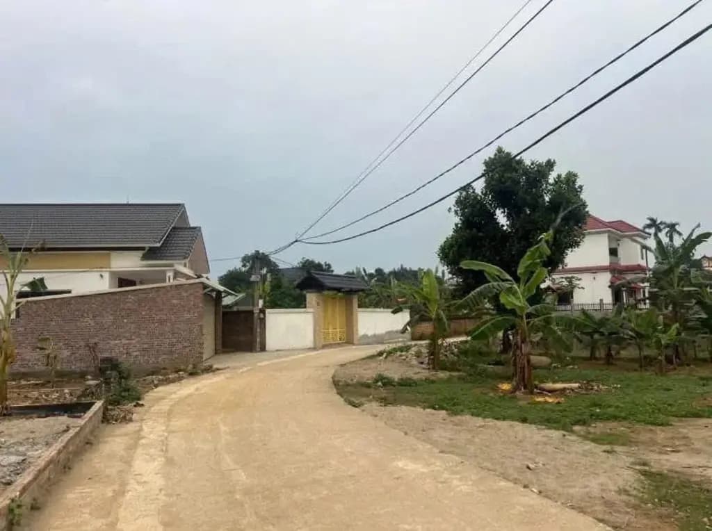 Main-Bán Đất 100m2 có sẵn 100 m2 thổ cư giá 2 tỷ tại Xã Hạ Bằng Huyện Thạch Thất Hà Nội-0
