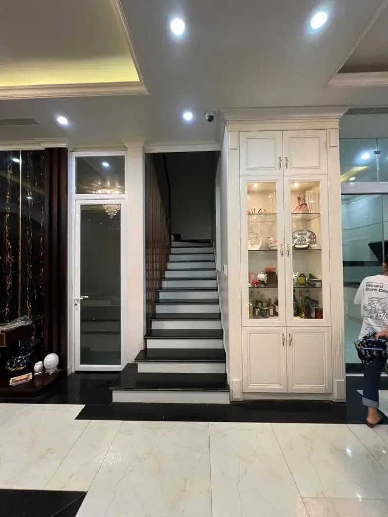 Main-VH190. Cho thuê nguyên căn tại Vinhomes Imperial Cực Đẹp-8