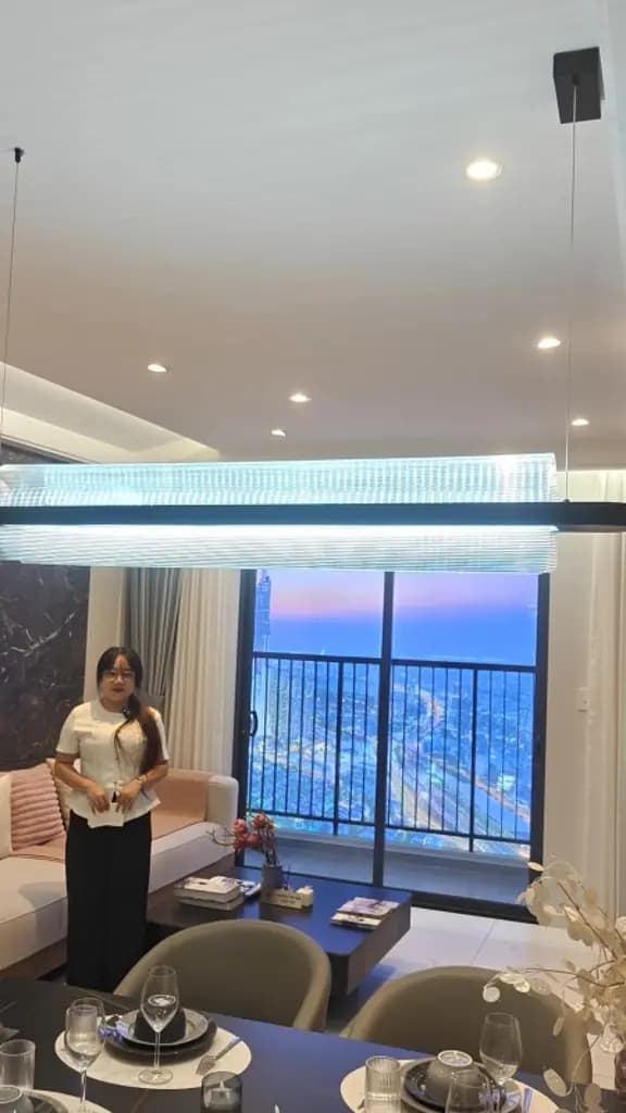 Căn hộ 2pn tầng 8/22 view trường học quốc tế Win Edu