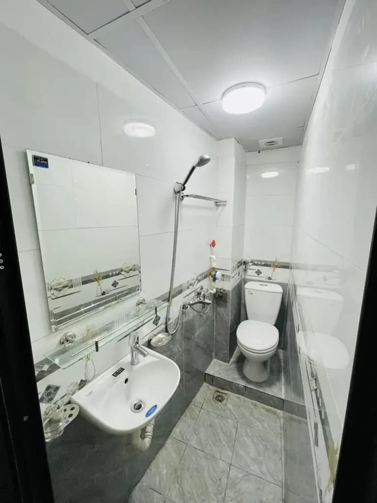 Main-Cho Thuê Căn 2PN 1PK giá rẻ 7tr cực đẹp Ngõ 124 Hoàng Ngân-3