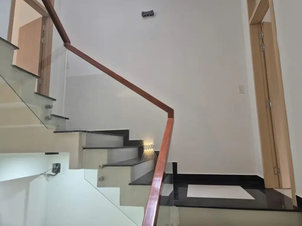 Main-Nhà 3 Tầng Mới Khu Mỹ An quanh phố An Thượng , Với giá 11tỷ 5 . Giá còn Tl Sâu với khách thiện chí , 0987.631.499 Ms Dung / Chị Mập Bán Nhà-5