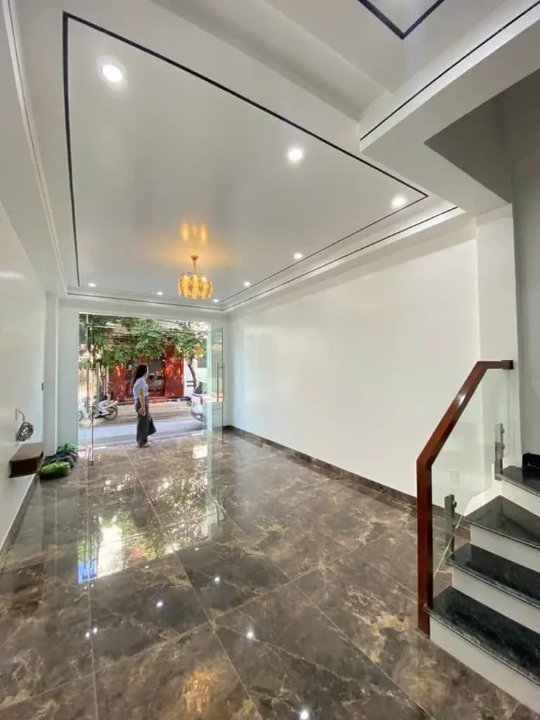 Main-N4563. CHO THUÊ NHÀ Mặt Đường Nhánh Văn Cao - Hải Phòng 6 ngủ full đồ-1