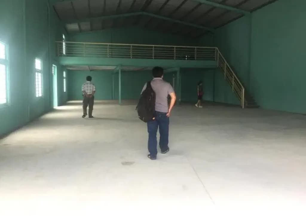 Main-NHÀ XƯỞNG CHO THUÊ XÃ TÂN HIỆP HUYỆN HOC MÔN DT: 400M GIÁ 17 TRIÊU LH: 0944977229-1