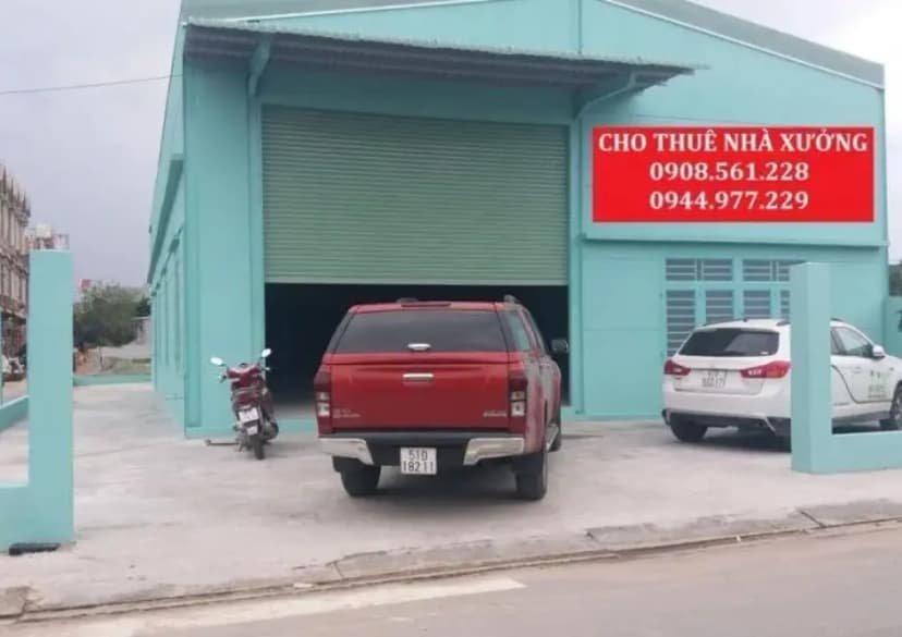 NHÀ XƯỞNG CHO THUÊ XÃ TÂN HIỆP HUYỆN HOC MÔN DT: 400M GIÁ 17 TRIÊU LH: 0944977229