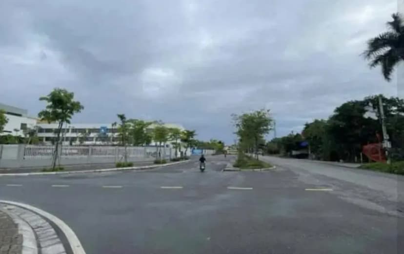 Bán Đất 100m2 có sẵn 100 m2 thổ cư giá 1.78 tỷ tại Phường Xuân Khanh Thị xã Sơn Tây Hà Nội