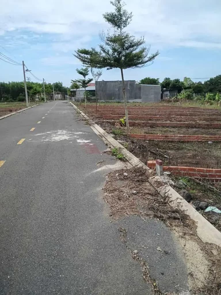 CHÍNH CHỦ ĐI NƯỚC NGOÀI ĐỊNH CƯ NÊN CẦN BÁN GẤP LÔ ĐẤT XÃ DẦU GIÂY - TP.ĐỒNG NAI
