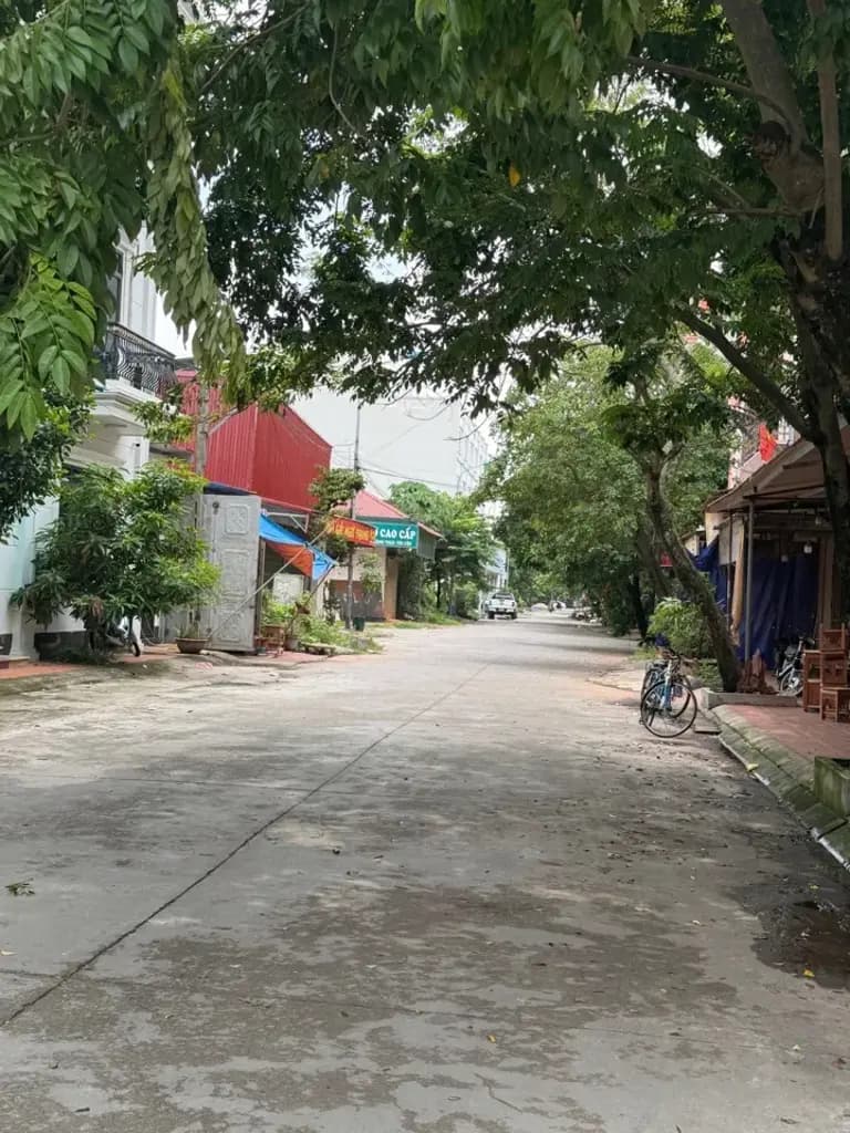 Main-Chủ Ngộp Bank cần Bán cực gấp nhà 2 tầng mới toanh 2 tỷ hơn -30m ra ô rô tránh - gần chợ , trường học-4