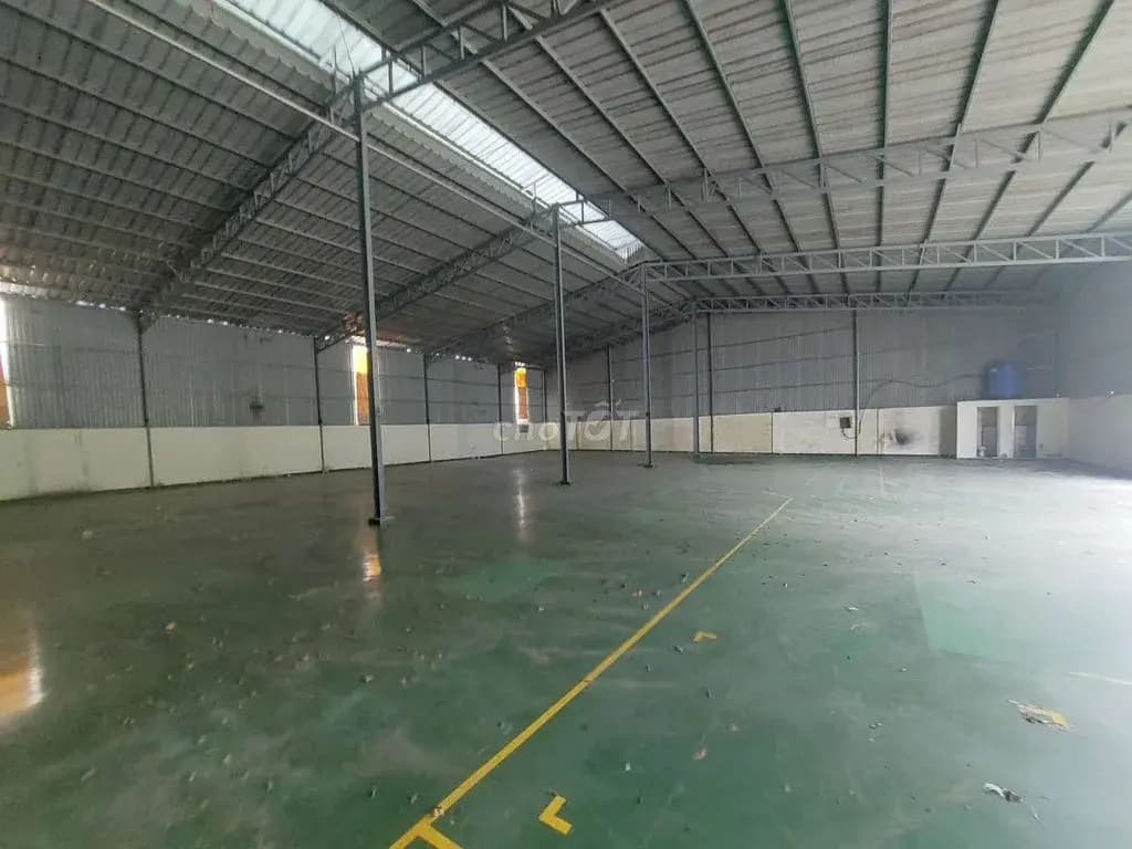 Main-Cho thuê xưởng 1000m2.Nến sơn epoxy,Đường xe tải 10 tấn.Thuận An,BD-0