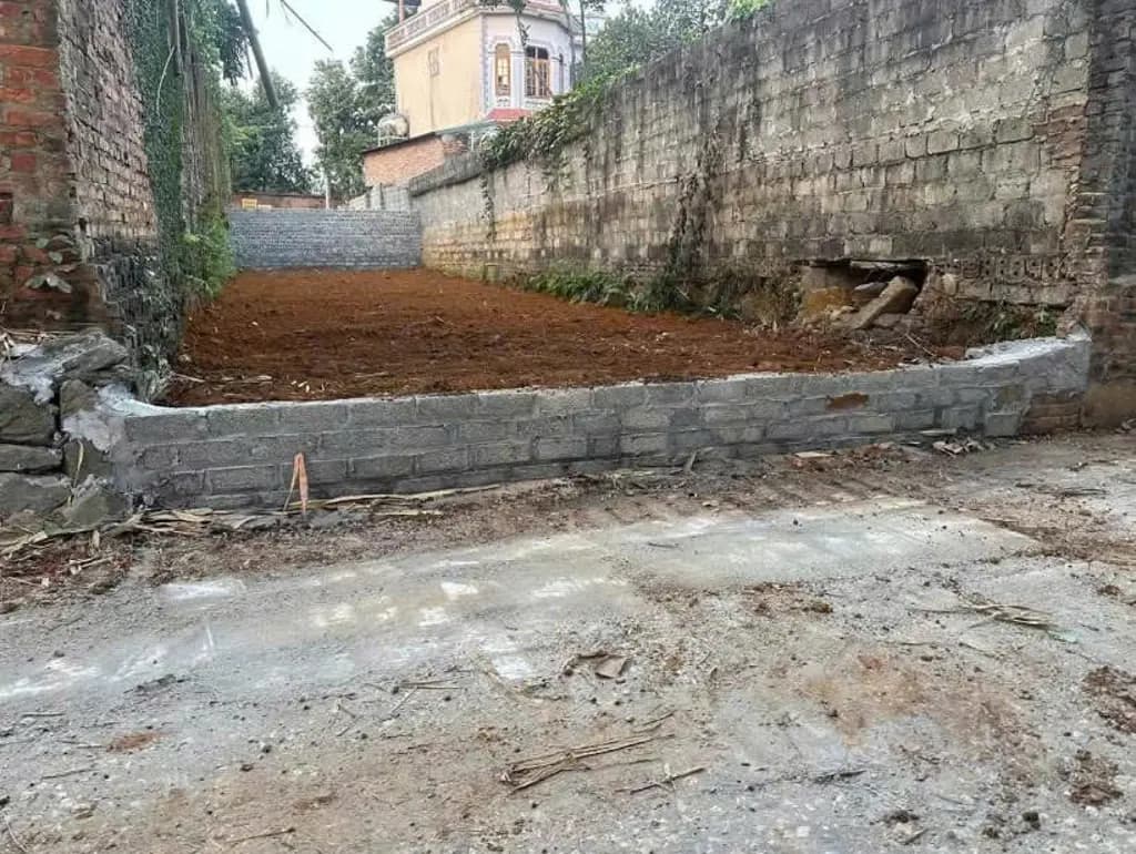 Main-Bán Đất 100m2 có sẵn 100 m2 thổ cư giá 2 tỷ tại Xã Phú Cát Huyện Quốc Oai Hà Nội-1
