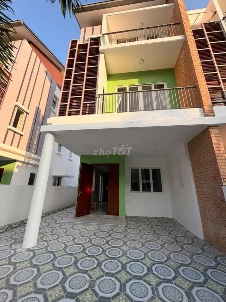 Main-Nhà suncasa gần thành phố mới Bình Dương, 4 phòng ngủ, giá 16.5 triệu-3